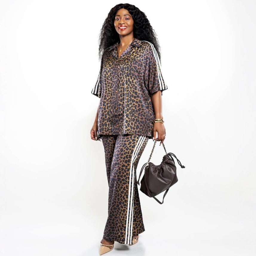New product selection: European and American women's loose and stylish leopard print shirt, casual pants, African plus size fashionable and versatile two-piece set for women