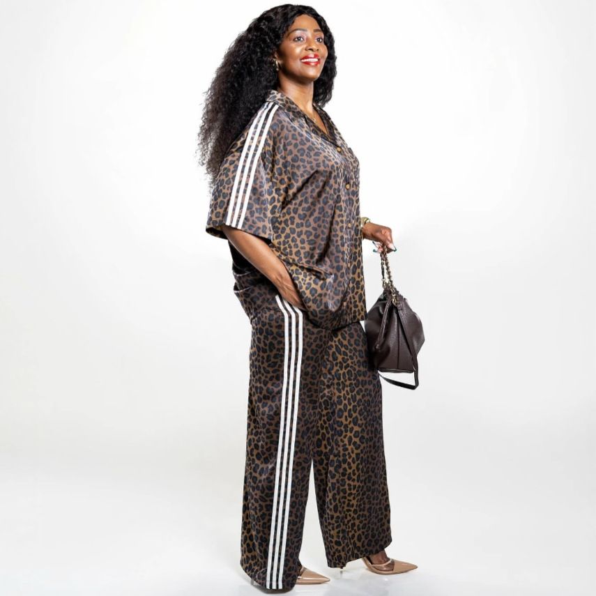 New product selection: European and American women's loose and stylish leopard print shirt, casual pants, African plus size fashionable and versatile two-piece set for women