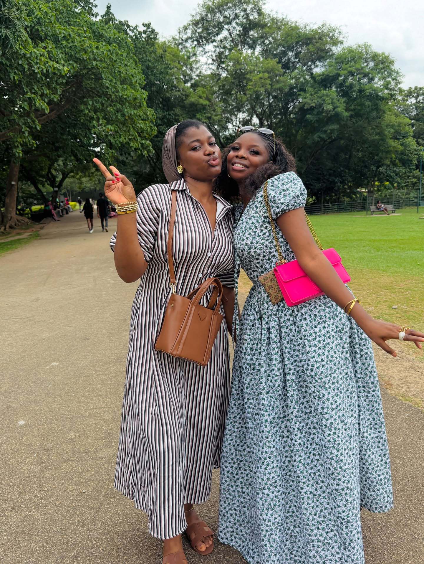 New product selection: European and American women's short sleeved lapel striped cardigan plus size dress, women's African style fashionable loose and slimming long dress