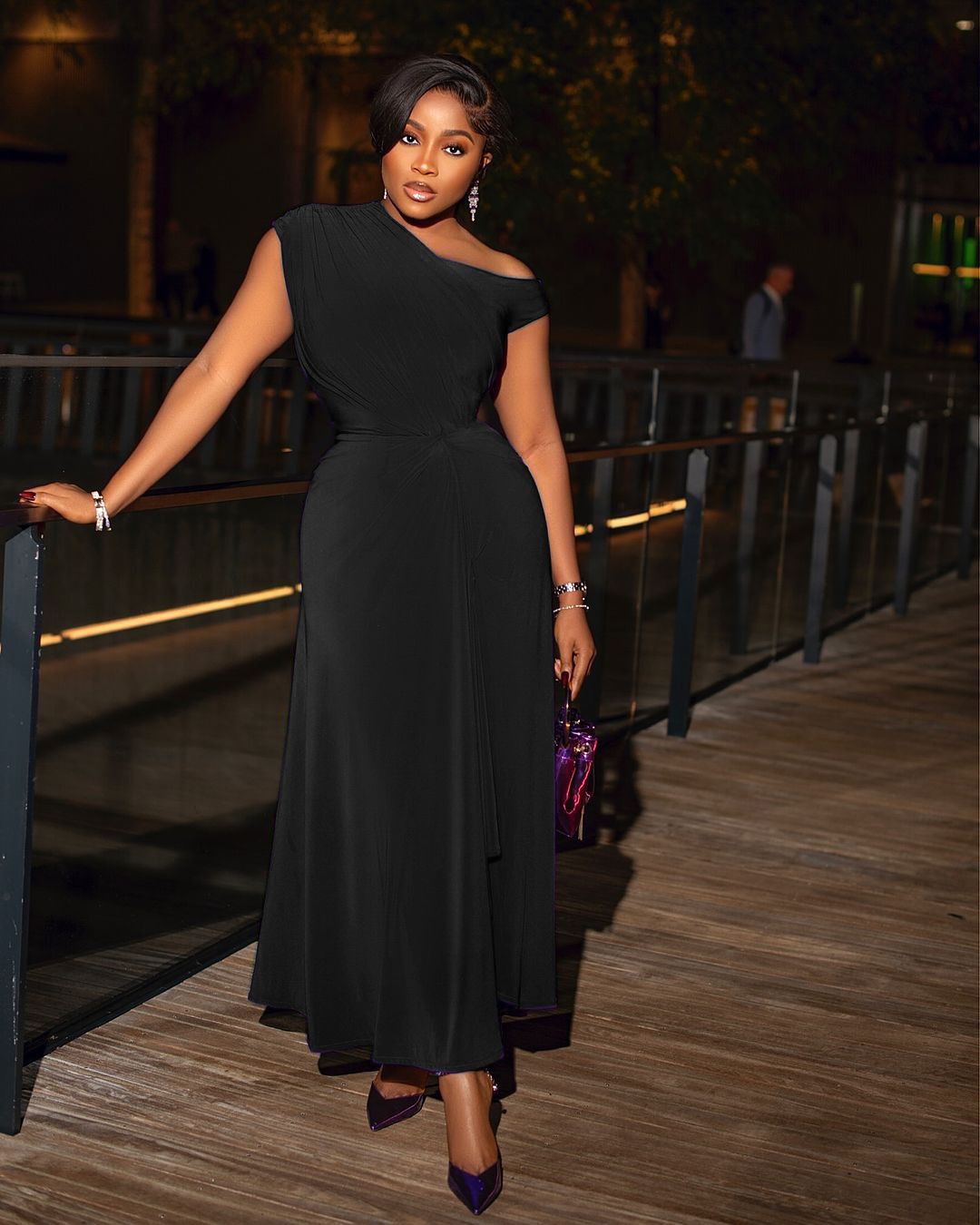 New product selection: Cross border African women's dress, European and American new solid color off shoulder waist black dress, women's summer dress