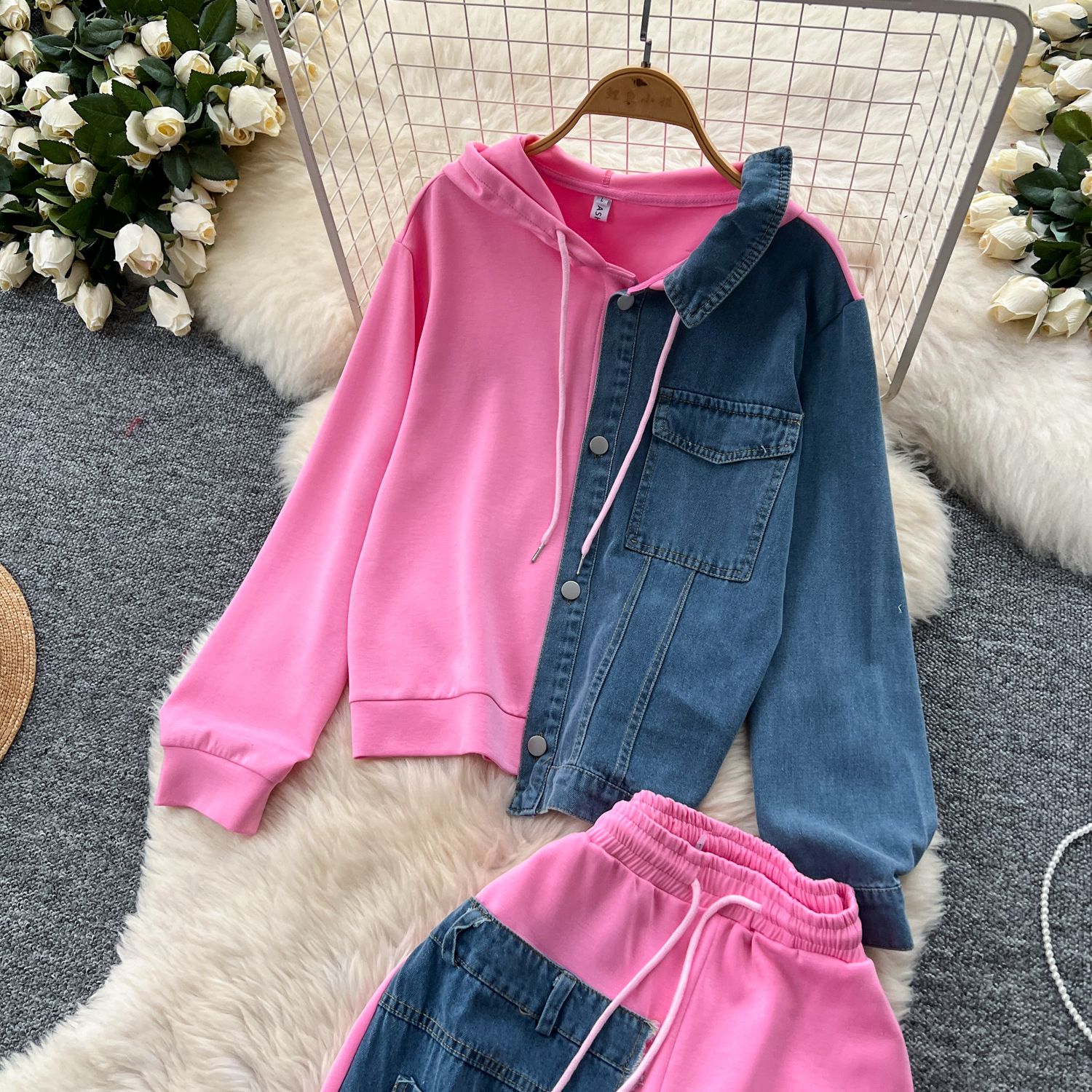 New product selection: Hong Kong style casual suit, women's fashion design sense, spliced fake two-piece hooded sweatshirt, high waisted denim spliced wide leg pants