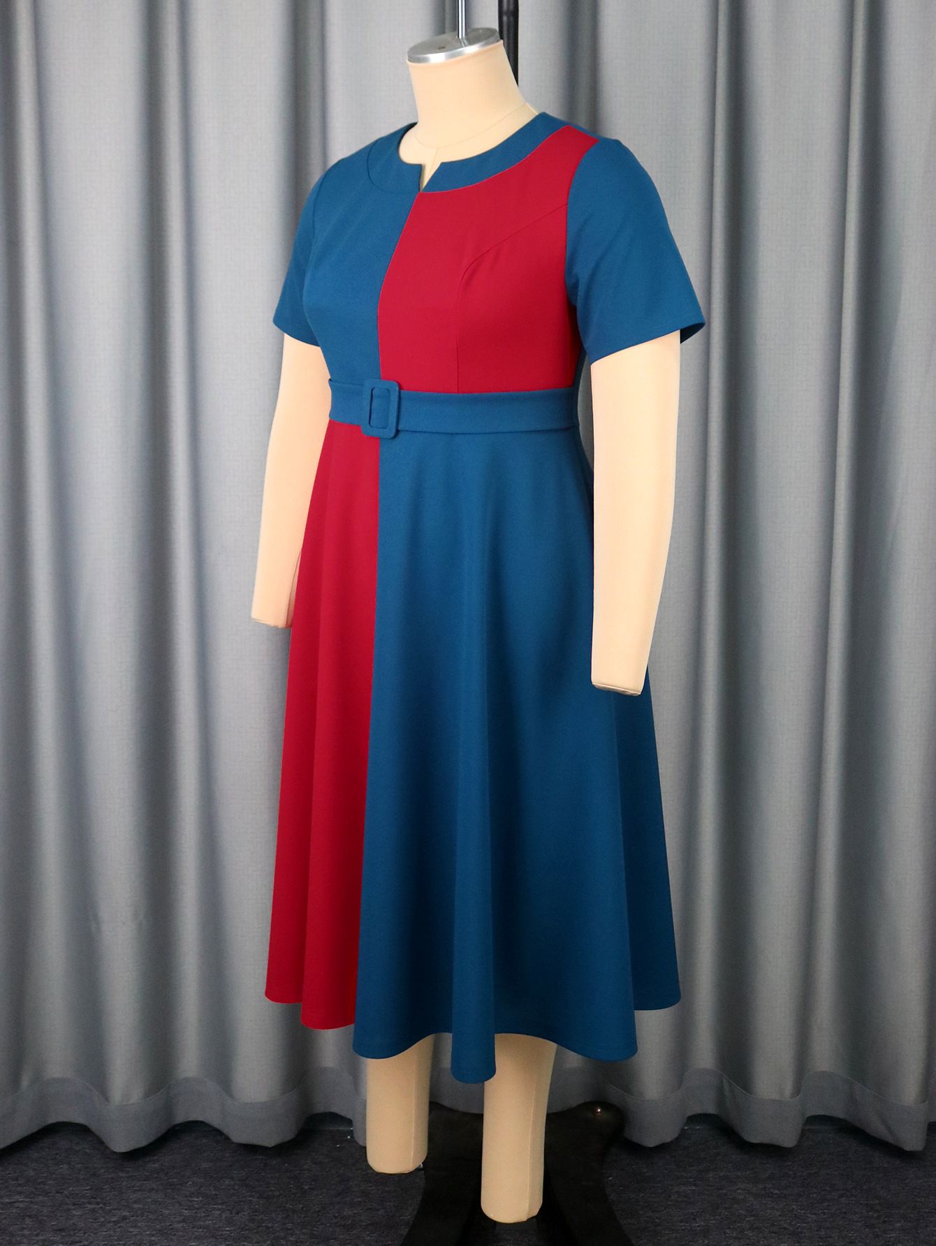 New product selection: plus size women's red and blue contrasting short sleeved dress, round neck belt, elegant retro A-list party dress, Dresses