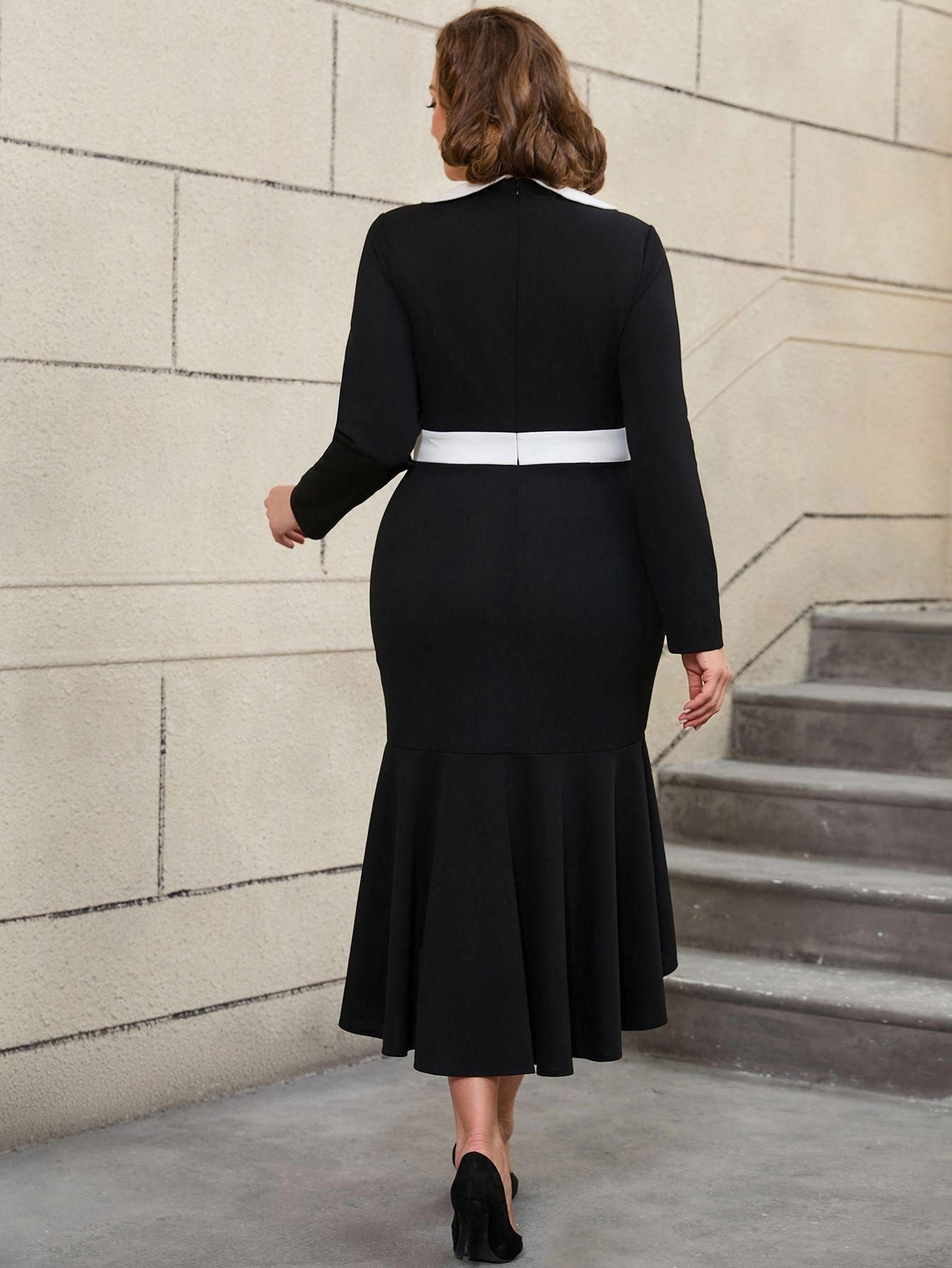 New product selection: plus size retro long sleeved dress, fashionable doll collar, fake buttons, high waist, slimming, wrapped buttocks, fishtail skirt, Dresses