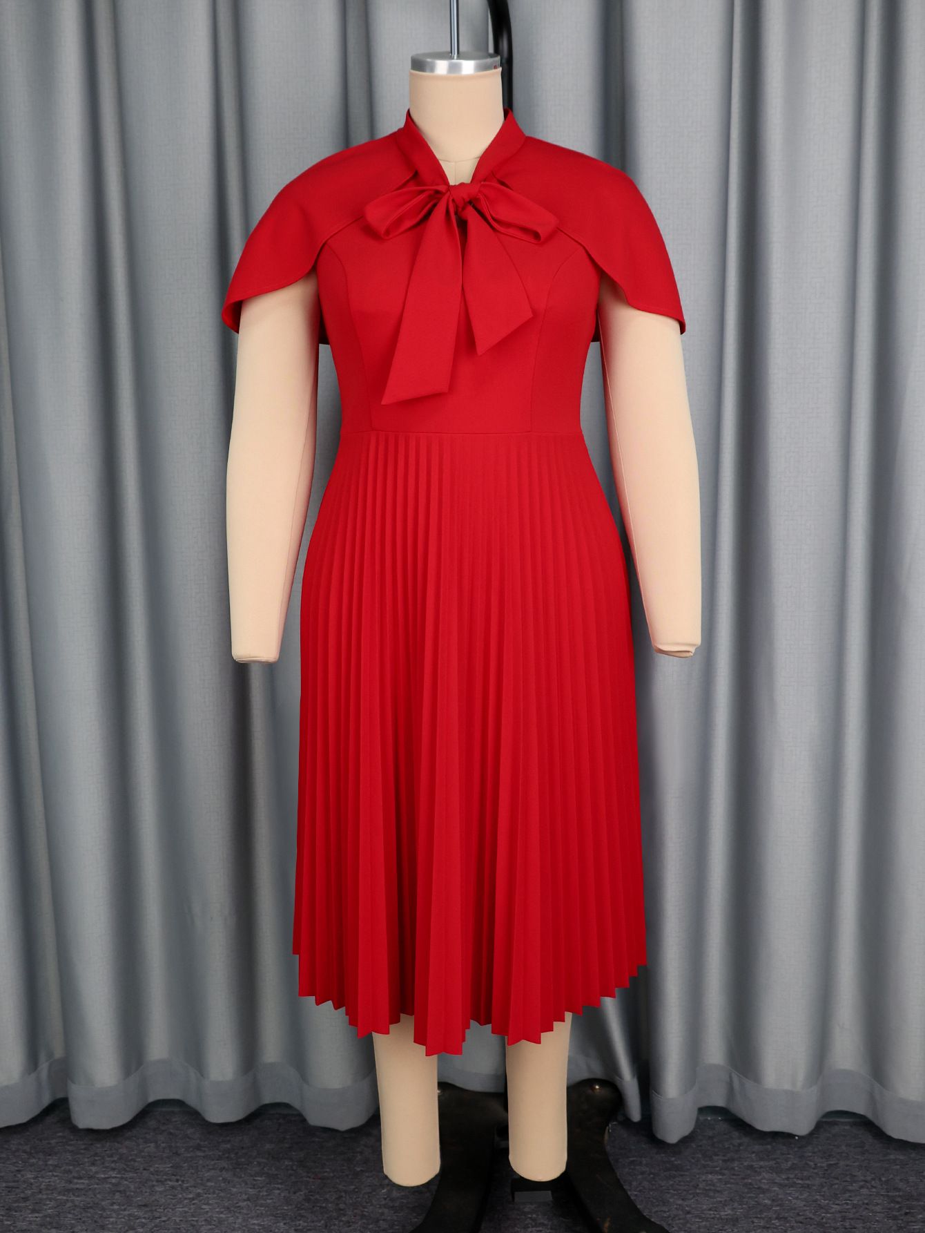 New product selection: European and American plus size red stand up collar bow cape, short sleeved pleated dress, elegant workplace atmosphere, wedding evening dress