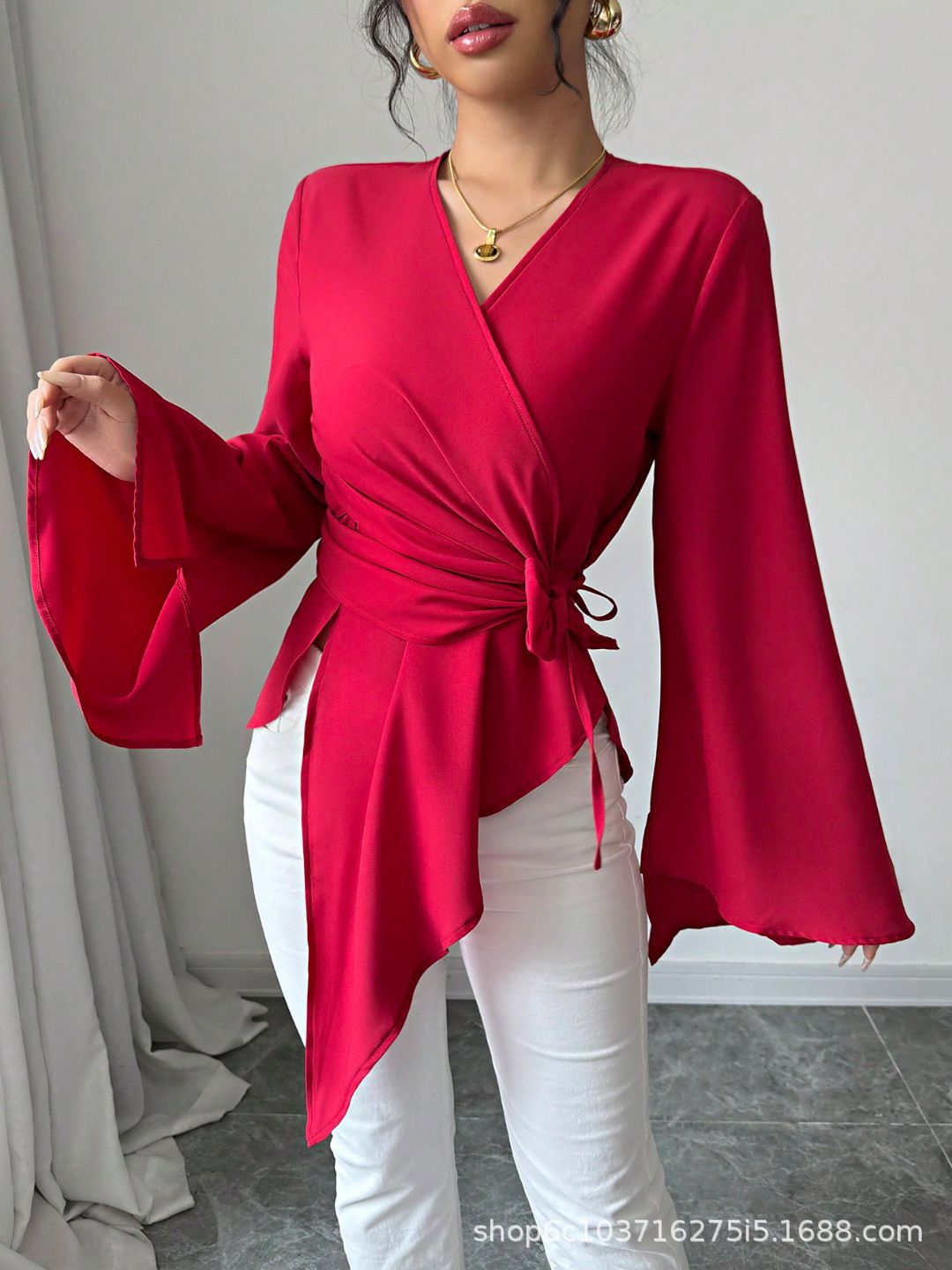 New Product Selection: Cross border Women's Clothing from Europe and America, 2026 Spring and Autumn Collection, Light Mature Style Silk Top, Women's Spring and Autumn Design, Strap V-neck