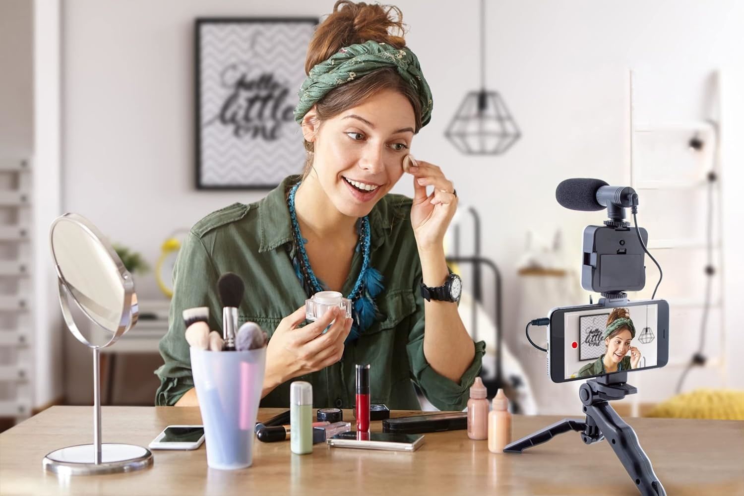 Vlogging Kit with Light and Microphone Pistol Grip Tripod |Studio LED Light, Professional Mini Portable Tripod Grip for Vlogging, TikTok, YouTube Videos | for Smart Phones, Cameras