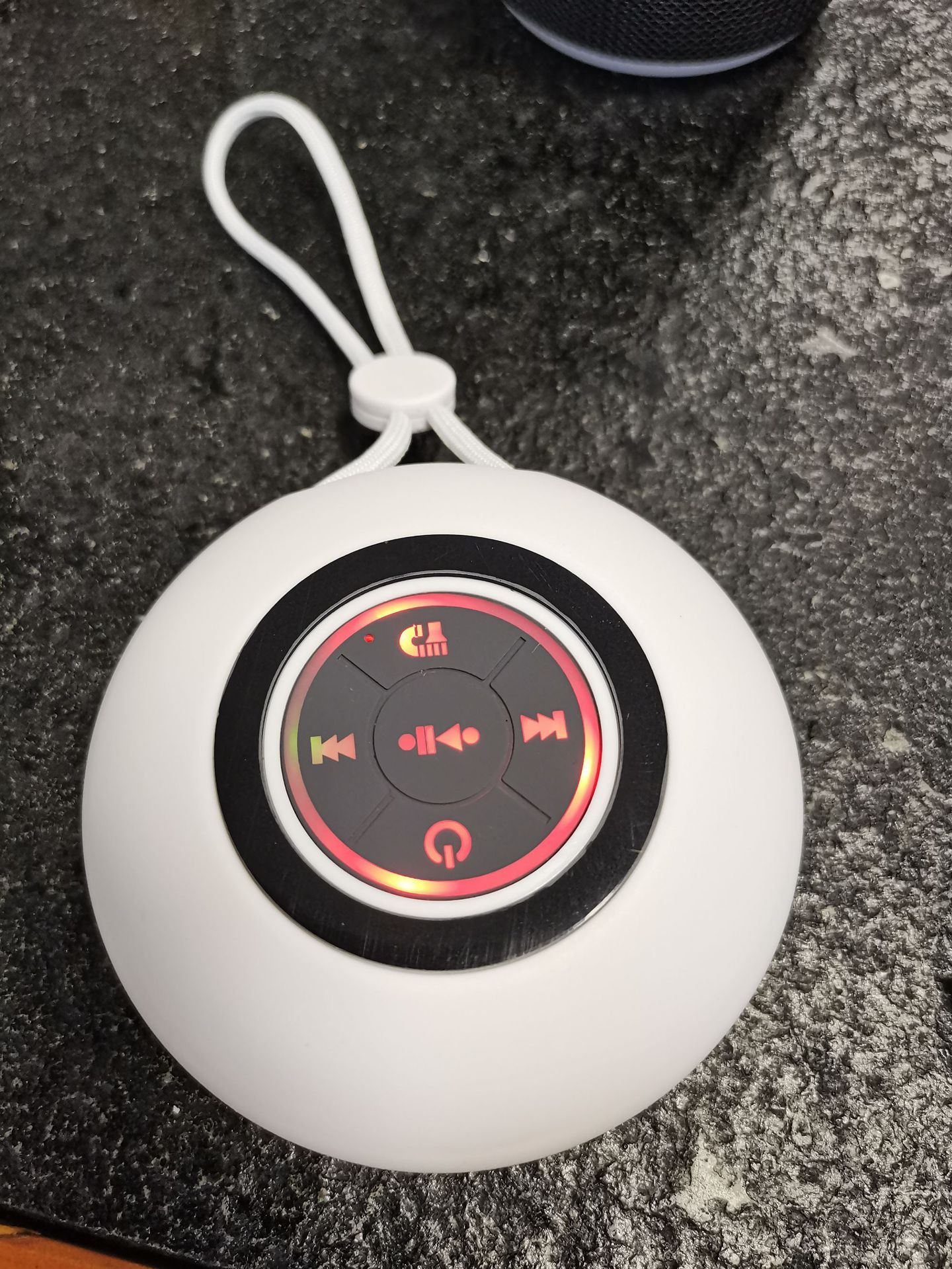 Portable Wireless Speaker, Outdoor Sports Lanyard Wireless Speaker, USB Rechargeable Black Speaker, Playback Time Of 2 Hours, 3.7V/400mAh Battery 5.0 Wireless Version, Suitable For Parties, Bathrooms