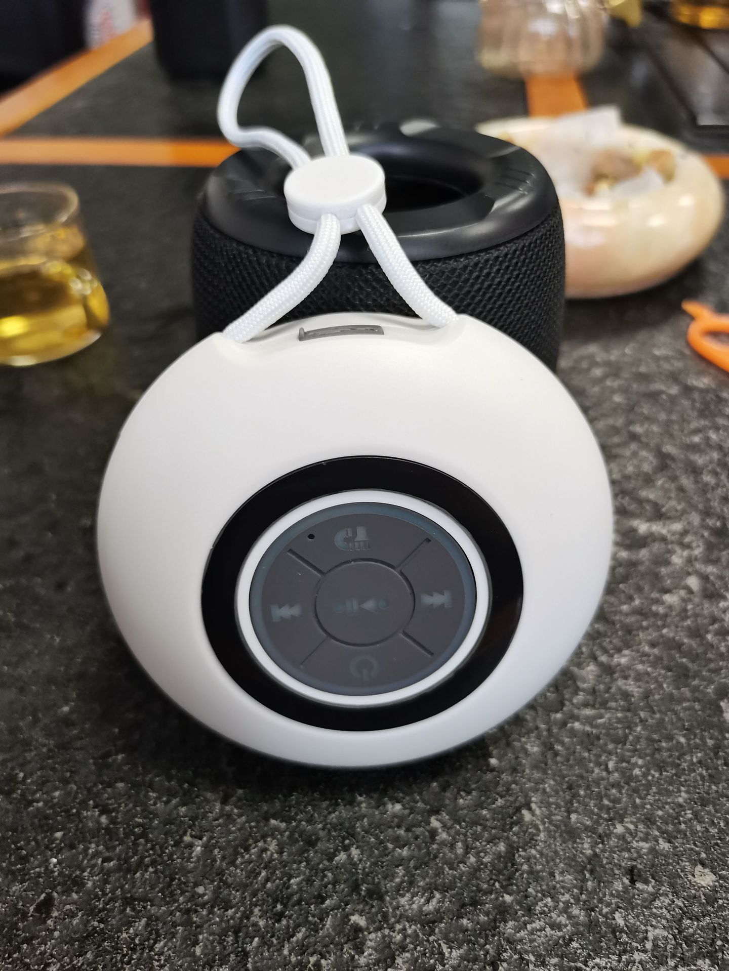 Portable Wireless Speaker, Outdoor Sports Lanyard Wireless Speaker, USB Rechargeable Black Speaker, Playback Time Of 2 Hours, 3.7V/400mAh Battery 5.0 Wireless Version, Suitable For Parties, Bathrooms