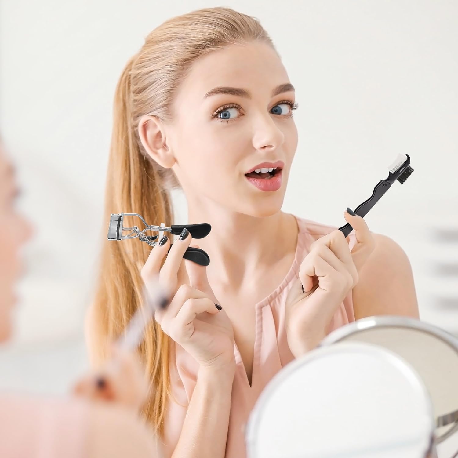 17 Pcs Eyelash Curlers Kit Lash Curler Eyelash Comb Seperator Extension Tweezers Eyebrow Brush Scissors False Eyelashes Applicator Eyebrow Trimmer Silicone Refills Pads for Women