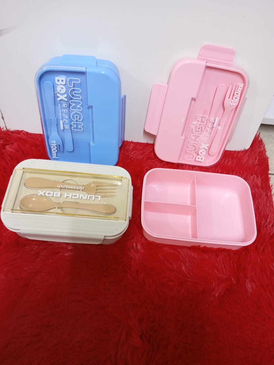 BENTO LUNCH BOX WITH 3 COMPARTMENTS WITH A DOUBLE SIDED SPOON& Folk