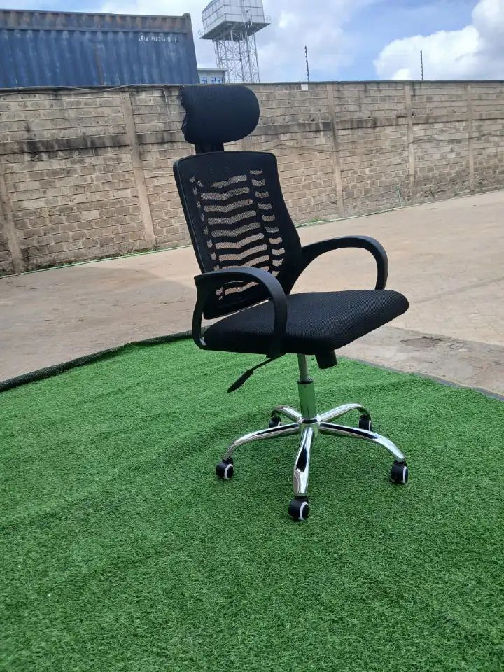 🪑✨ orthopedic Secretarial Mesh Office Chair with Headrest – Swivel, Adjustable Height & Chrome Base 💼🖤
