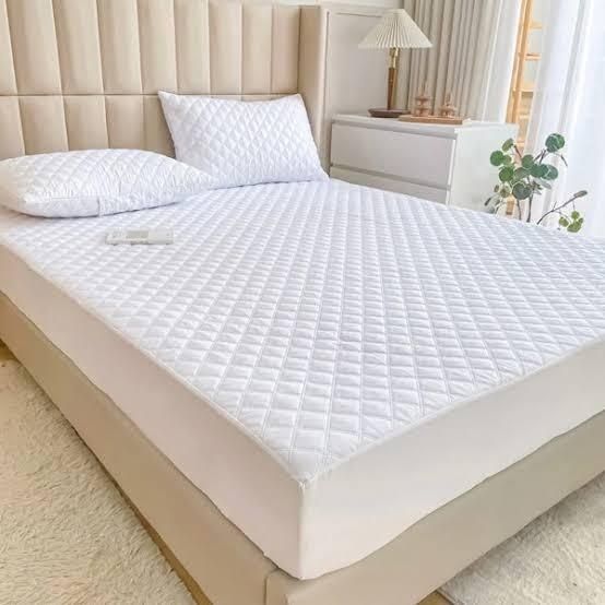 [ Clearance Sale] 🛏️ QUILTED WATERPROOF MATTRESS PROTECTOR – Ultra Soft, Multi-Color, Leak-Proof, Durable & Washable 🛡️🧺🩷💧