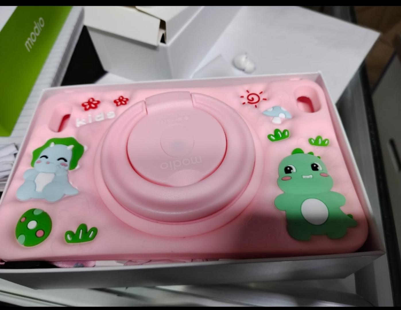 Modio M796 Kids Android Tablet

6GB RAM + 256GB Storage, 7-Inch Educational and Entertainment Device with Parental Controls 7-inch HD display 5G WIFI connectivity 4000mAh battery ANDROID TABLETS