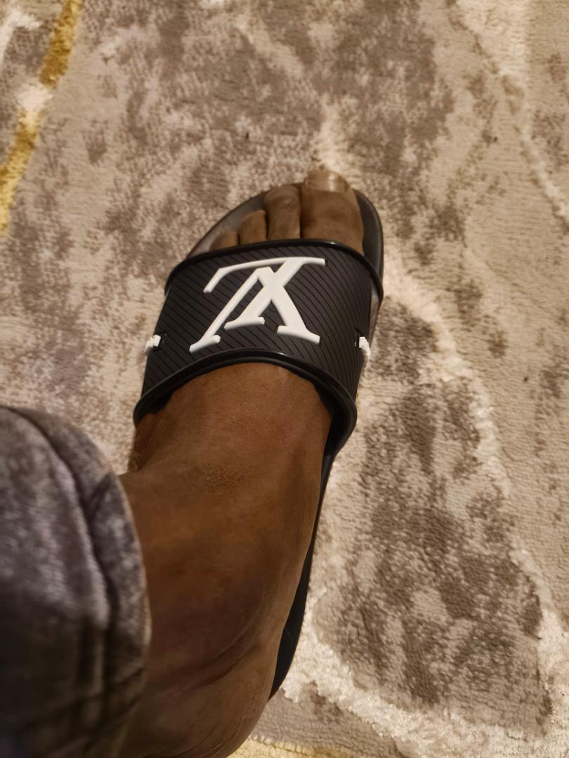 LOUIS VUITTON new men's slippers bathroom slippeers