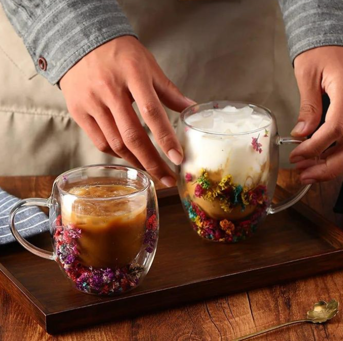 Dried Flowers Double Wall Clear Glass Coffee Mugs Creative Clear Glass Cups with Handle Double Insulated Glass Cup for Hot Cold Beverages Double Walled Glass Cup Mug