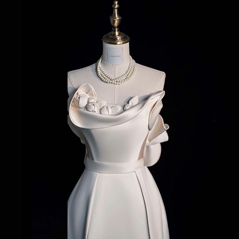French strapless light wedding dress with high-end feel for brides, niche morning gowns, retro fish tail dresses for going out, small satin dresses White One size