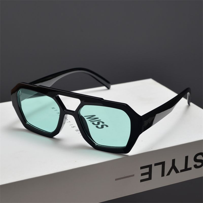 Double beam irregular sunglasses, American retro personalized square sunglasses, summer sunshade sunglasses Leopard print frame as picture