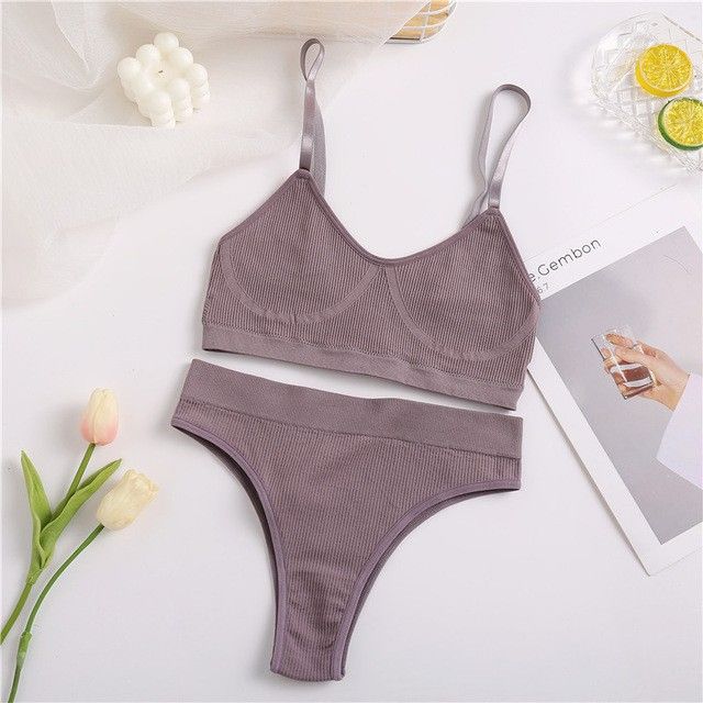 Spring and summer breathable women's sports yoga vest fitness integrated seamless thong bra set supports board processing