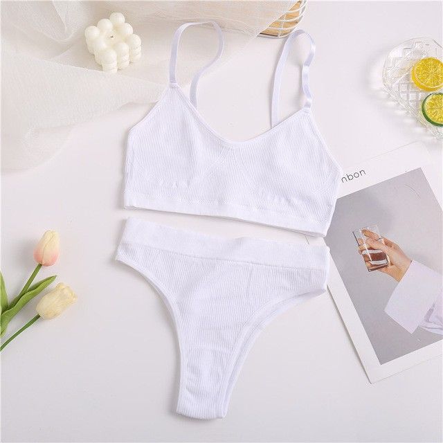 Spring and summer breathable women's sports yoga vest fitness integrated seamless thong bra set supports board processing