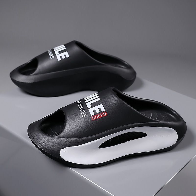 Step on poop feeling slippers for men wearing trendy EVA painted outdoor sports soft soled beach coconut slippers for men