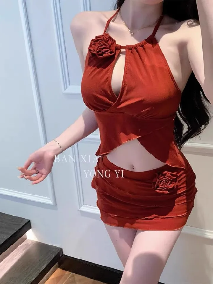 Exquisite split swimsuit, women's red flower high beauty new style, hanging neck, strapless, bare back, pure desire, small chest, beach vacation, hot spring