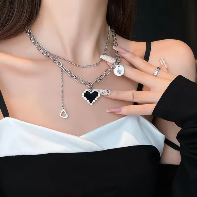 Women's Necklaces Black Mosaic Heart Necklace Fashion personality clavicle necklace