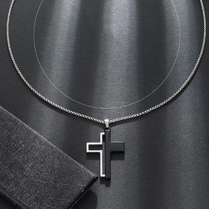 New Black And White Glossy Cross Pendant Trendy Man Personality Versatile Niche Men'S Necklace Long Sweater Chain Accessories
