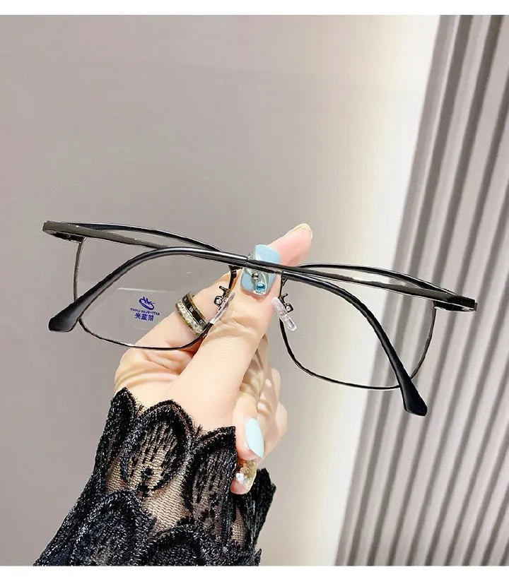 1PC Optical Metal Frame High Quality Square Photochromic Eyeglasses Frames Custom Photocromic Optical Glasses for Women Men