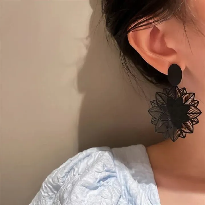 Big Black Flower Hanging Earrings For Women Exaggerated Rock Personality Party Jewelry Valentine's Day Girl Gift
