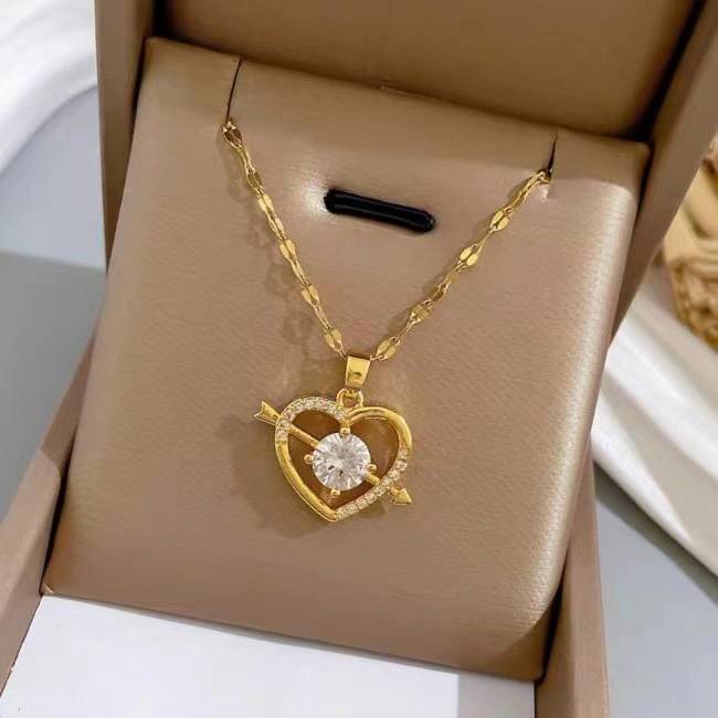 Love Necklace Pendant Female Heart Blue Crystal Clavicle Chain Fashion Student Jewelry