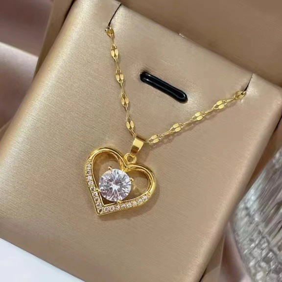 Love Necklace Pendant Female Heart Blue Crystal Clavicle Chain Fashion Student Jewelry