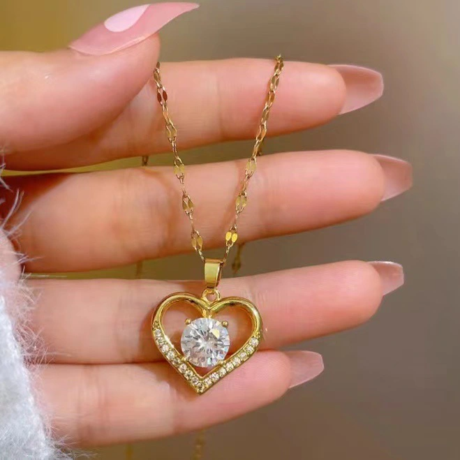 Love Necklace Pendant Female Heart Blue Crystal Clavicle Chain Fashion Student Jewelry