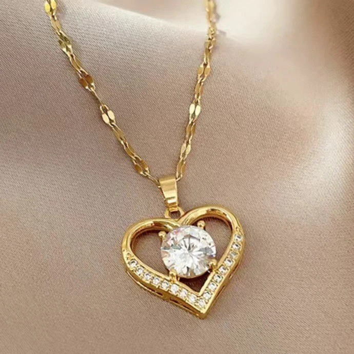 Love Necklace Pendant Female Heart Blue Crystal Clavicle Chain Fashion Student Jewelry