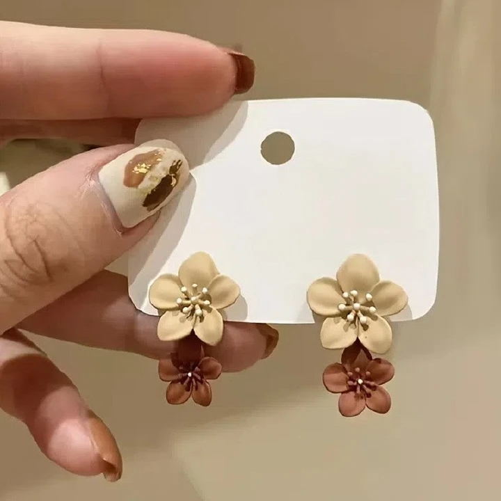 Autumn And Winter Women'S Earrings Temperament High-End Earrings Stud Earrings Autumn And Winter Flower Earrings