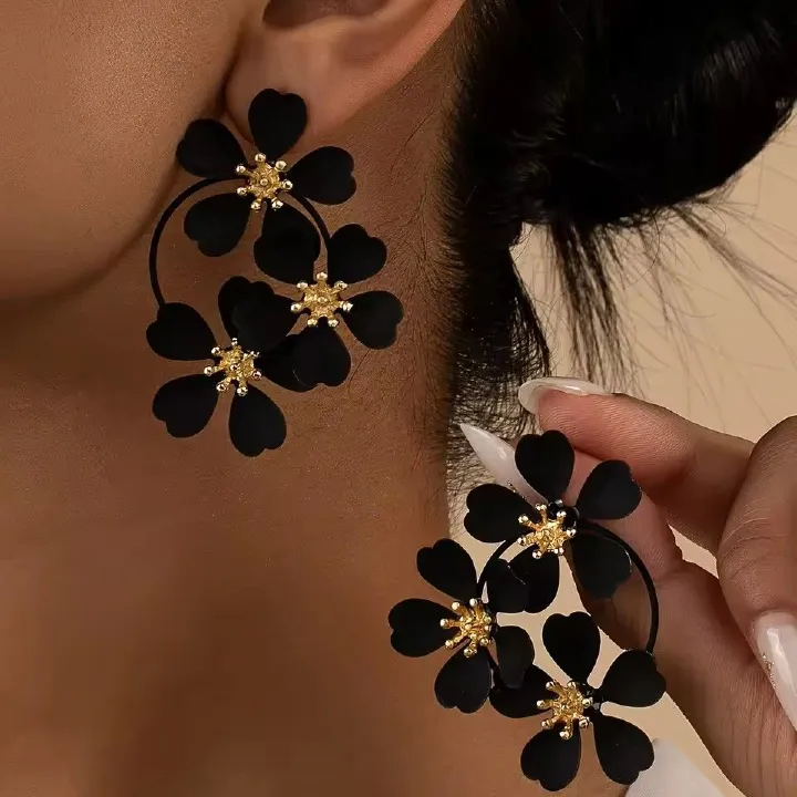 1Pair Bohemian Dangle Earrings Female Romantic Three Camellia Flower Korean Earrings for Women Luxury Designer Fashion Jewelry