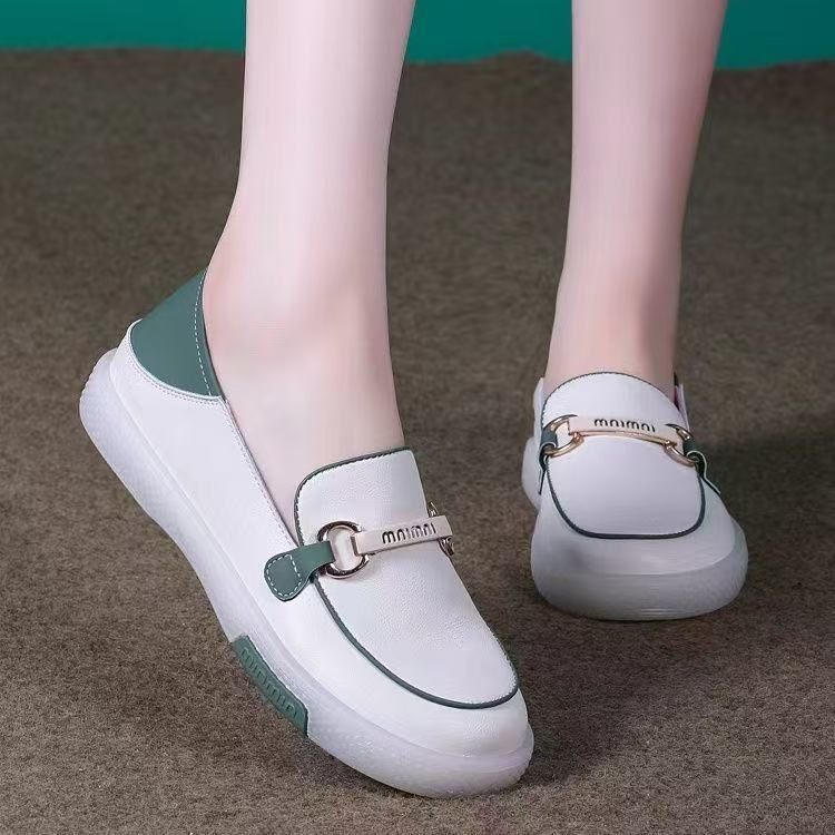 New one-step mom women's shoes, white shoes, casual women's lightweight soft soled shallow mouth loafers