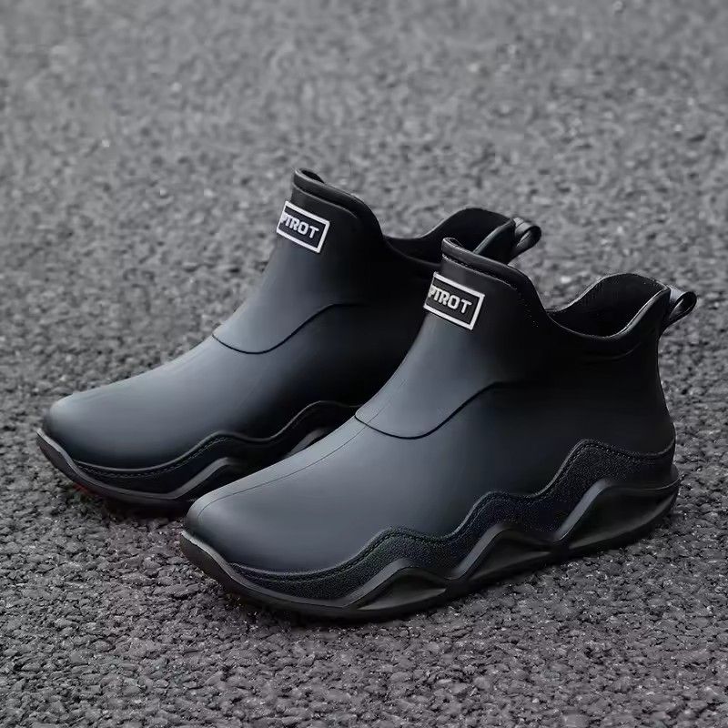 Men's and women's oversized rain boots, women's soft PVC rain shoes, waterproof rubber shoes, anti slip plastic shoes, outdoor one foot rain shoes