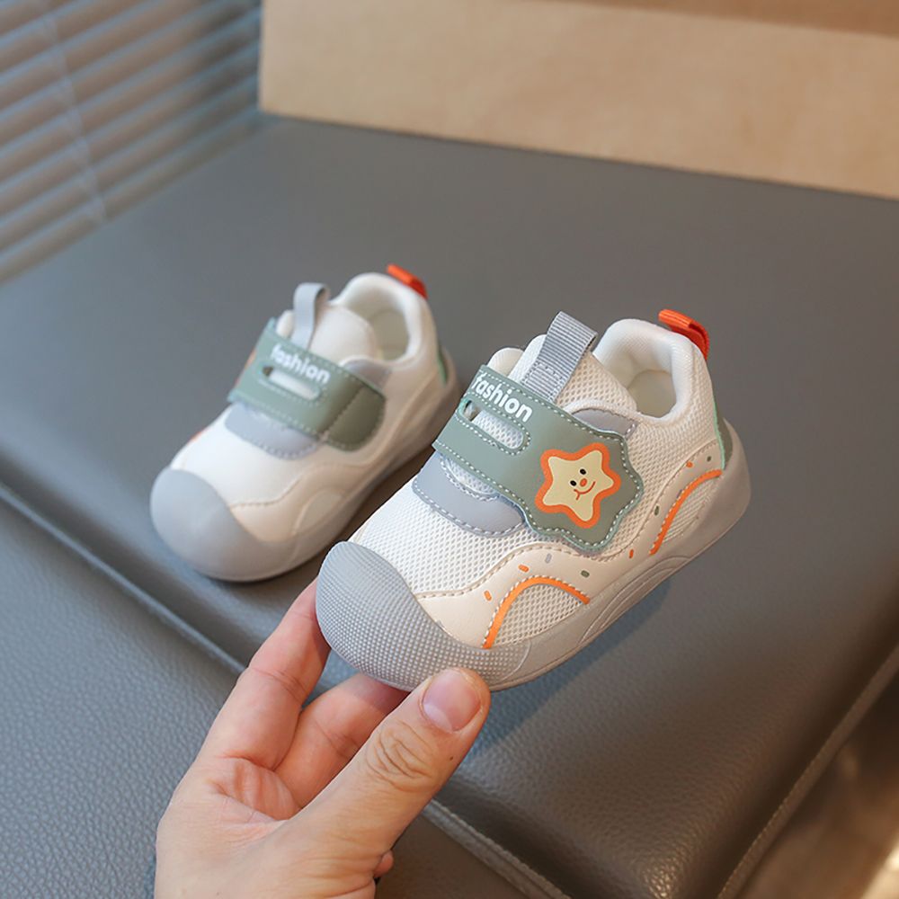 Ergonomic children's sports shoes cute cartoon boys and girls running shoes EVA lightweight children's sports shoes