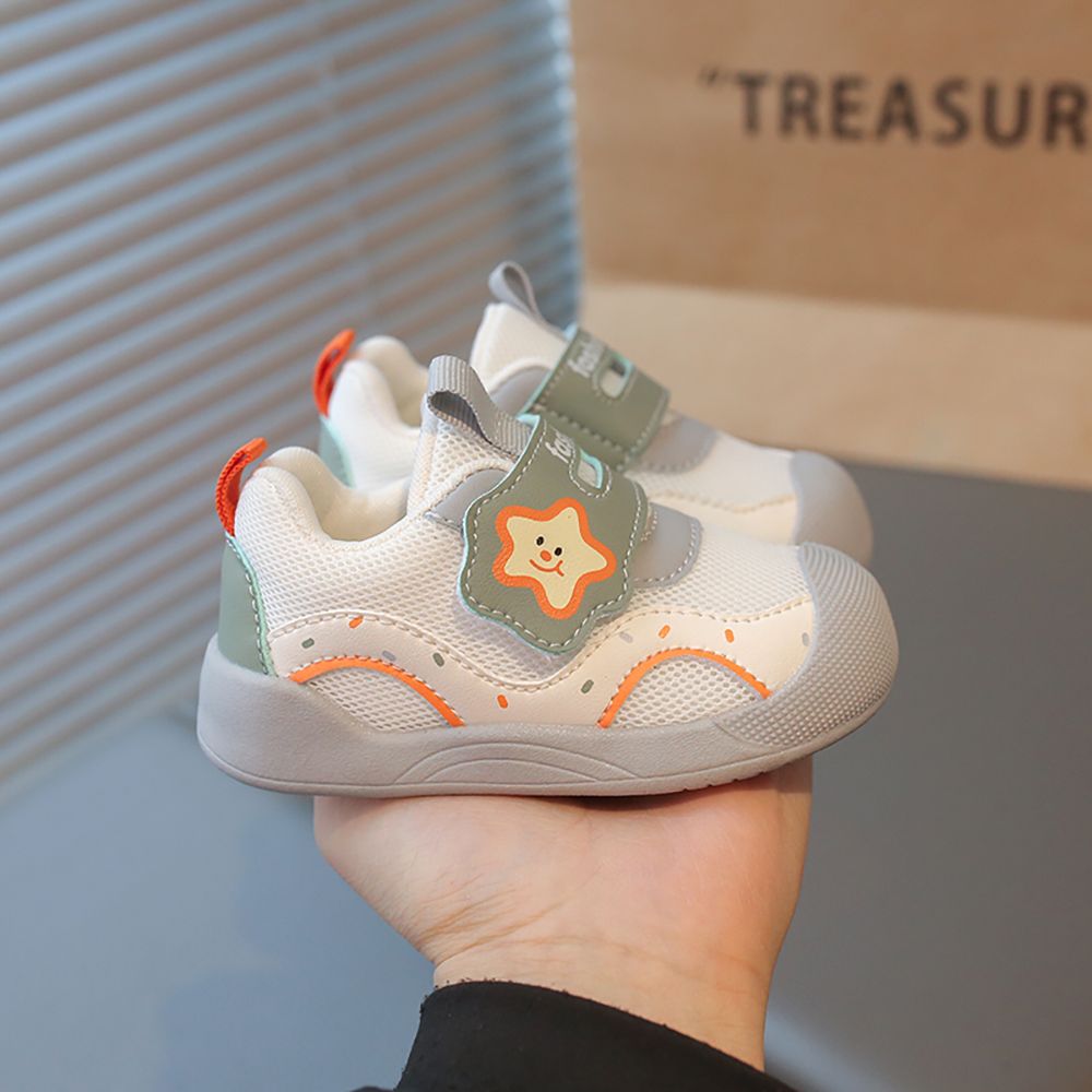 Ergonomic children's sports shoes cute cartoon boys and girls running shoes EVA lightweight children's sports shoes