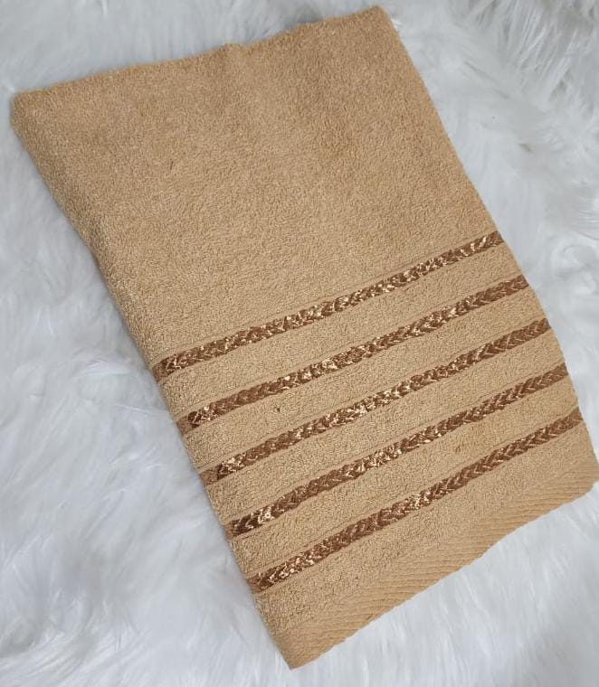 Medium Bath Towel - Soft, Absorbent, Quick-Dry Cotton Towel for Bathroom, Shower, and Travel Crafted from 100% Premium Cotton for Exceptional Softness, Absorbency, and Durability