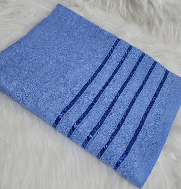Medium Bath Towel - Soft, Absorbent, Quick-Dry Cotton Towel for Bathroom, Shower, and Travel Crafted from 100% Premium Cotton for Exceptional Softness, Absorbency, and Durability