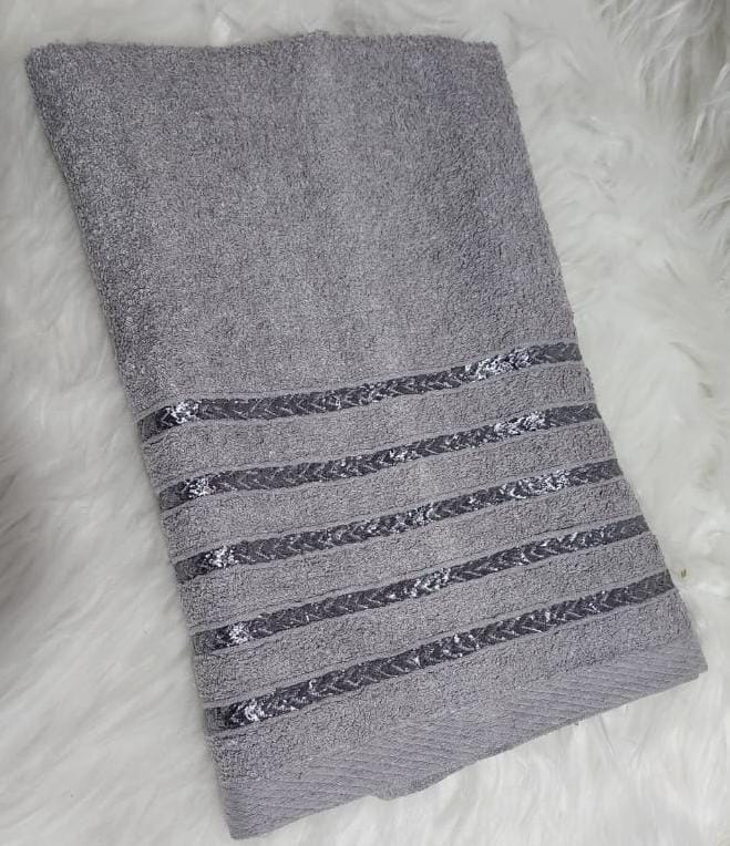 Medium Bath Towel - Soft, Absorbent, Quick-Dry Cotton Towel for Bathroom, Shower, and Travel Crafted from 100% Premium Cotton for Exceptional Softness, Absorbency, and Durability