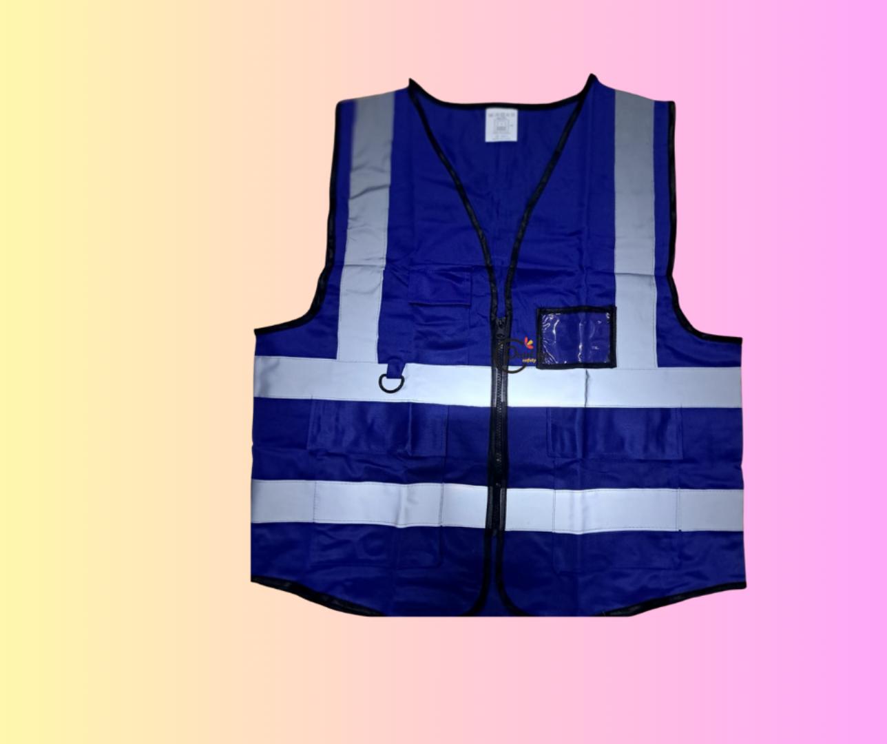 Pocket / Executive Reflectors ✨
🔹 Sleek, compact, and professional design
🔹 Bright visibility for maximum safety
🔹 Lightweight & easy to carry anywhere

💼 Perfect blend of style and safety – stay