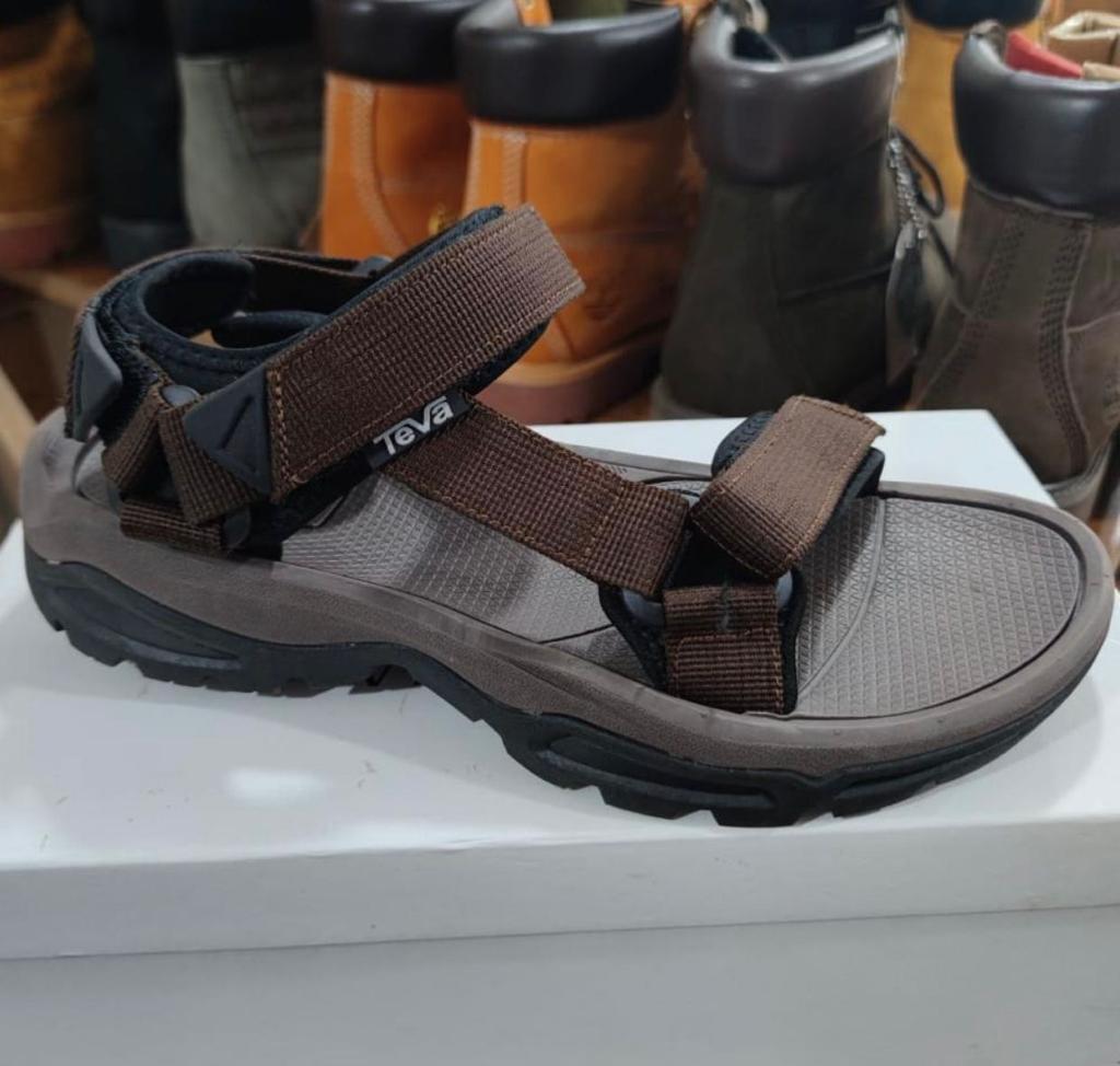 ORIGINAL NEW TEVA  MEN' S OPENS SLIPPERS 🔥🔥 high quality new fashionable  and classic men's opens ⚡❤‍🔥step up your style🔥🔥with men's sneakers❤‍🔥All colour and sizes available⚡very cute as in pic