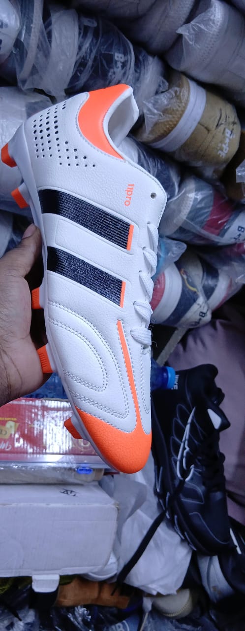 SOCCER/FOOTBALL High quality leather comfy football boots 🔥all men and women dreaming football boot favourable for all playing grounds either carpet or dust ground ✨very cute all sizes are❤‍🔥🥰😘