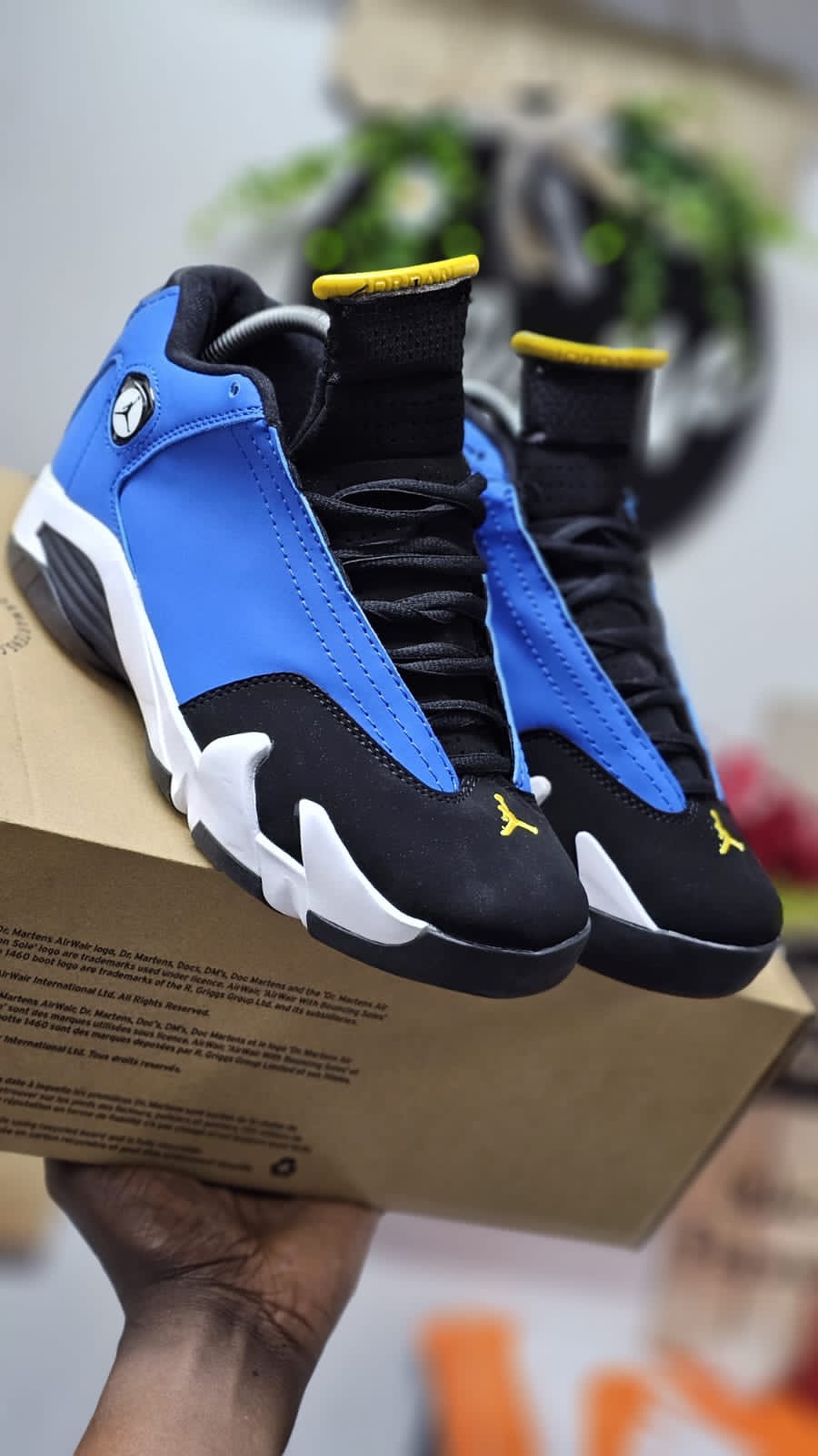 ⚡NEW ARRIVAL ORIGINAL JORDAN 14 💯 comfortable and durable men's sneakers for all-day support and comfort ⚡,, available in black ,red , white, blue and yellow sizes 40-46💯⚡
