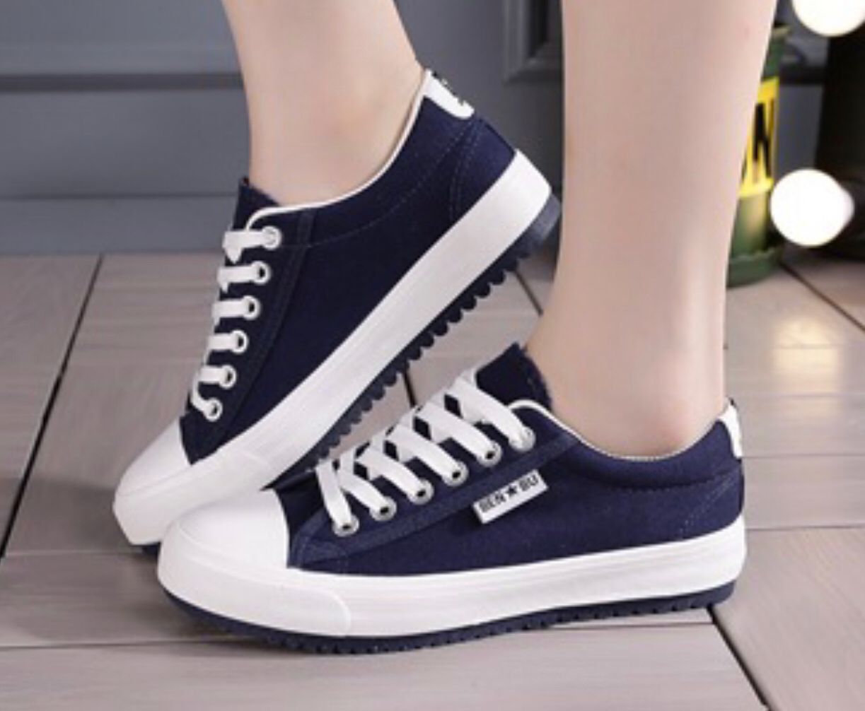 ⚡NEW ARRIVAL ORIGINAL ladies/ women's sneakers💯 comfortable and durable  for all-day support and comfort ⚡,, ideal for walking or daily use available in black ,red , white, blue sizes 37-41💯⚡