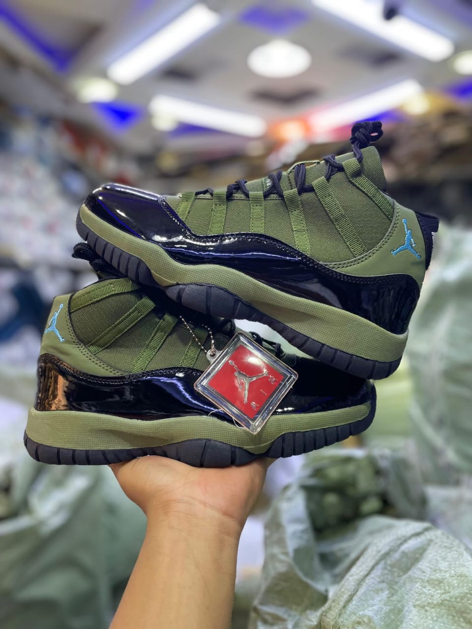 ⚡NEW STOCK  ORIGINAL JORDAN 11💯  breathable men's sneakers  comfortable and durable  for all-day support and comfort ⚡,, ideal for walking or daily use all colours and sizes available💯⚡