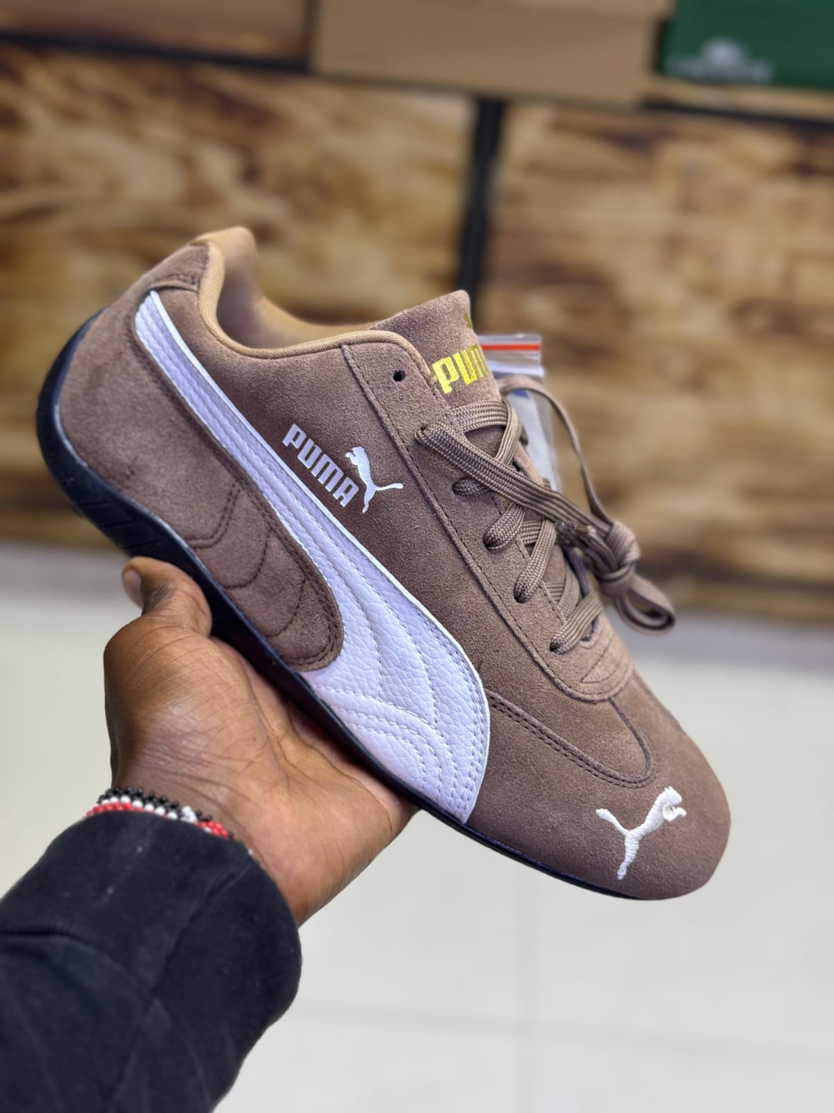 ⚡NEW ARRIVAL ,, ORIGINAL men's sneakers ,,💯easy to walk with ,, sole made of leather for all day comfort perfect for casual wear sizes 40-45 all colors  available⚡