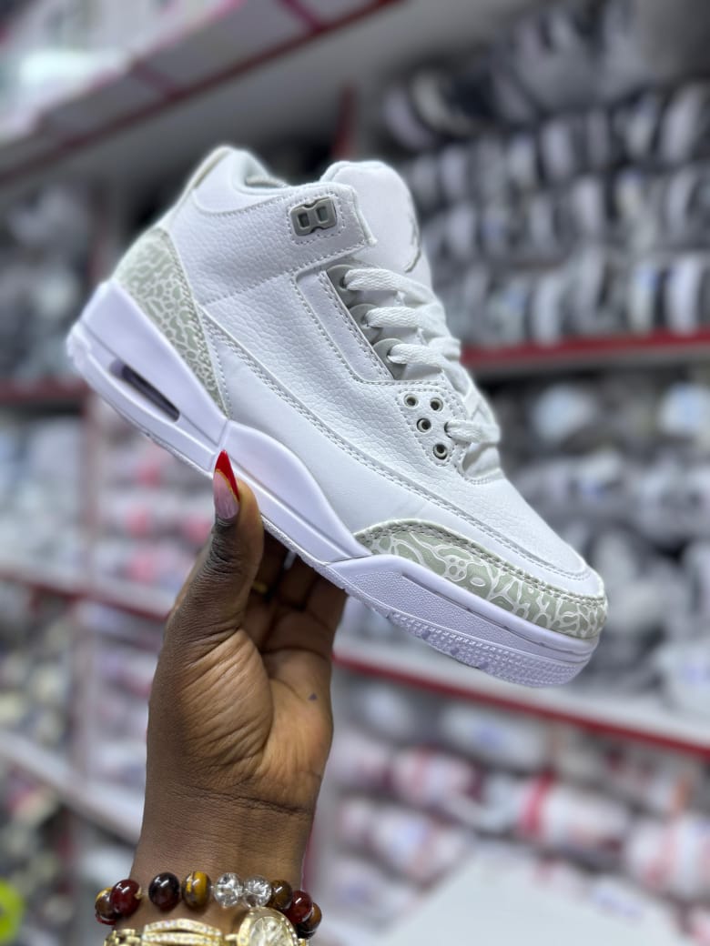 ⚡NEW COLLECTION  Jordan 3 sneakers easier to walk with and for all day comfort available in multiple sizes(37-45)💯and colors(black white grey navy blue brown and pink)💯 to match your vibe⭐